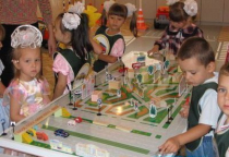 Настольно-напольная игра (магнитно-маркерный макет) "Азбука дорог" + комплект тематических магнитов - «globural.ru» - Пермь